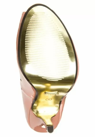 Shoesacholic
